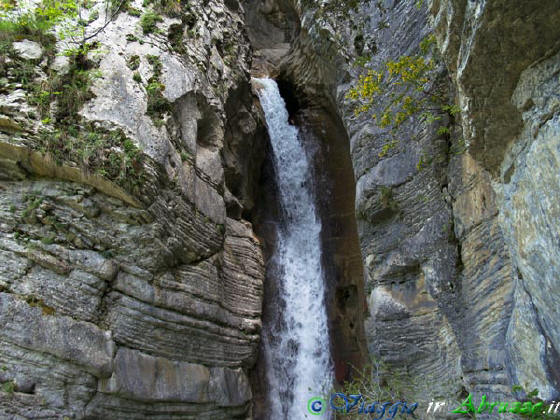 Gole del Salinello-P5076602-.jpg